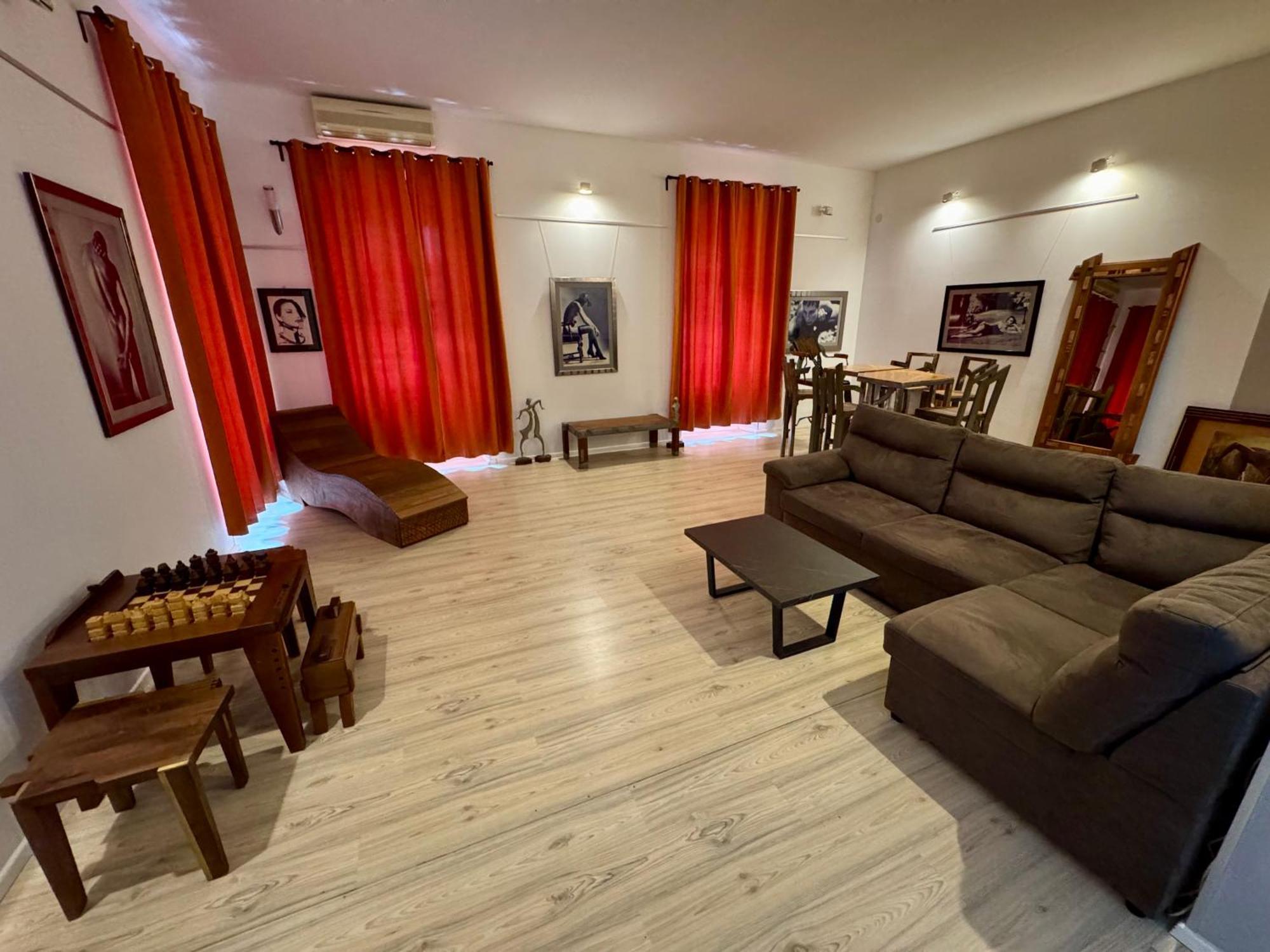 Lupino'S Gallery Apartment - Old Town Zara Esterno foto