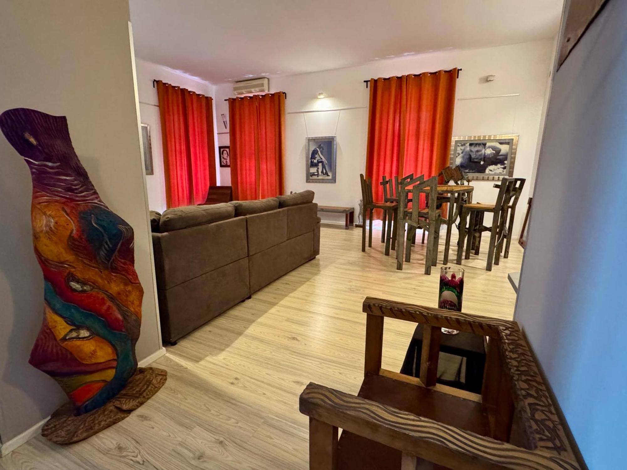 Lupino'S Gallery Apartment - Old Town Zara Esterno foto