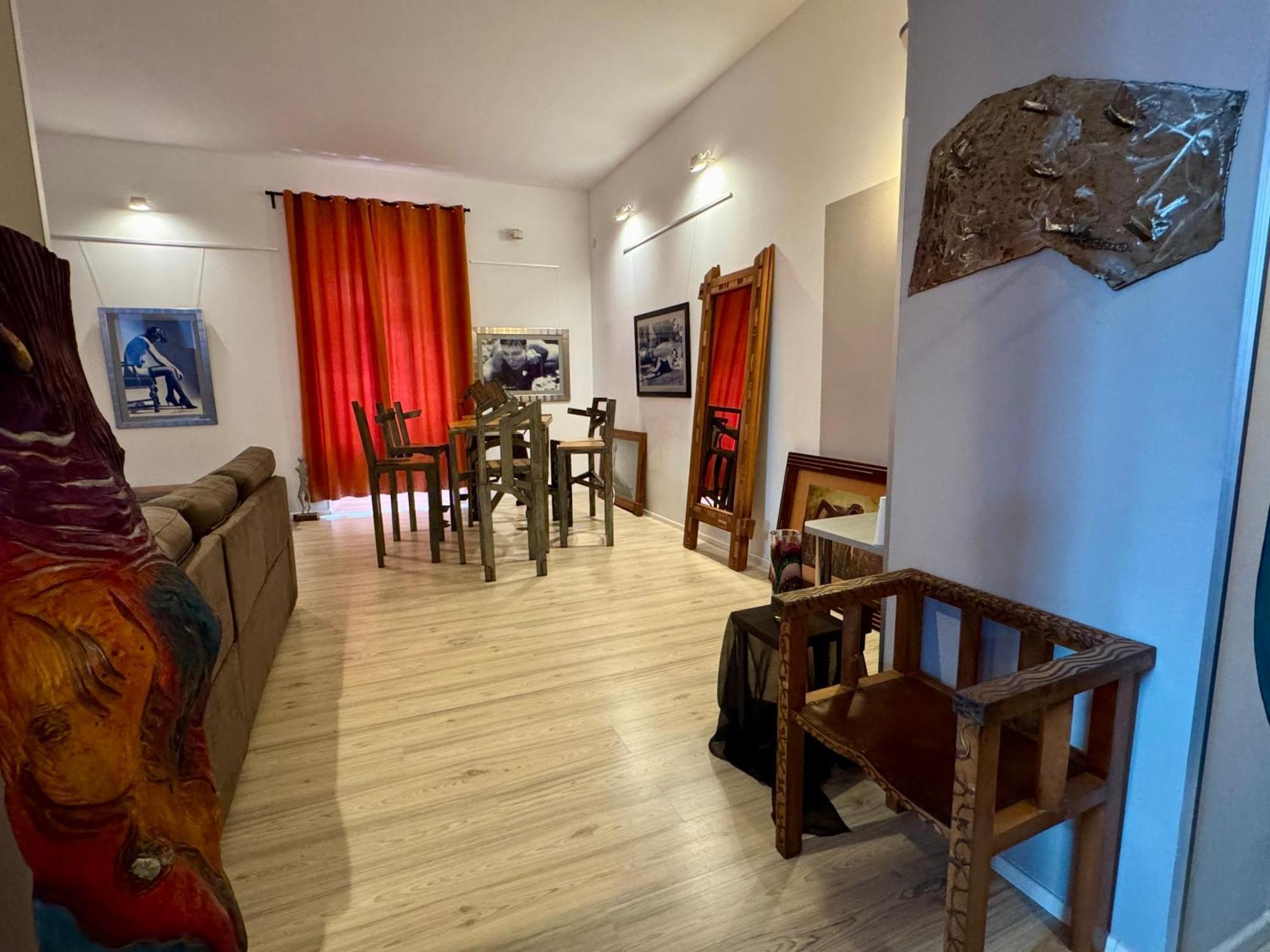 Lupino'S Gallery Apartment - Old Town Zara Esterno foto