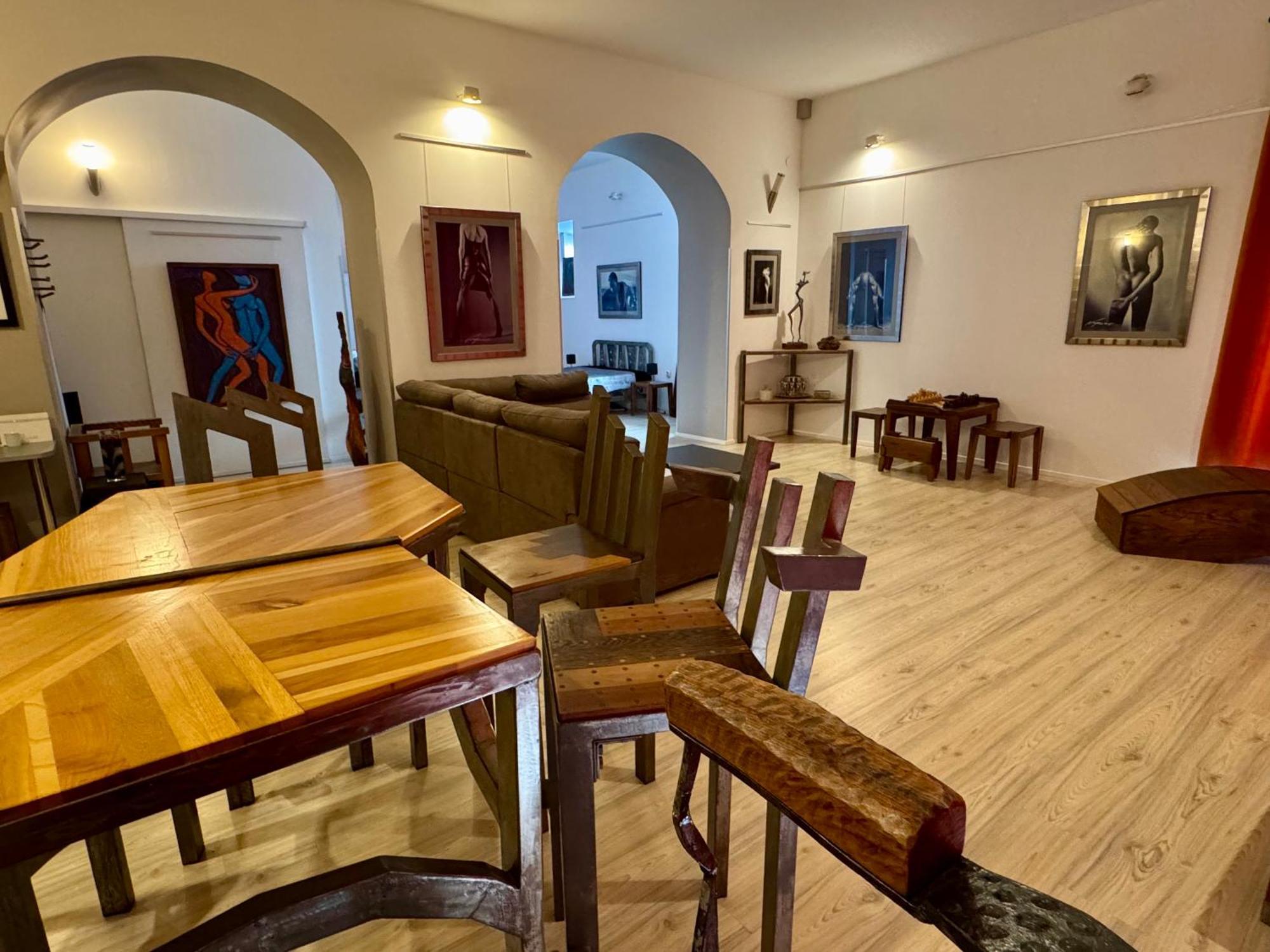 Lupino'S Gallery Apartment - Old Town Zara Esterno foto