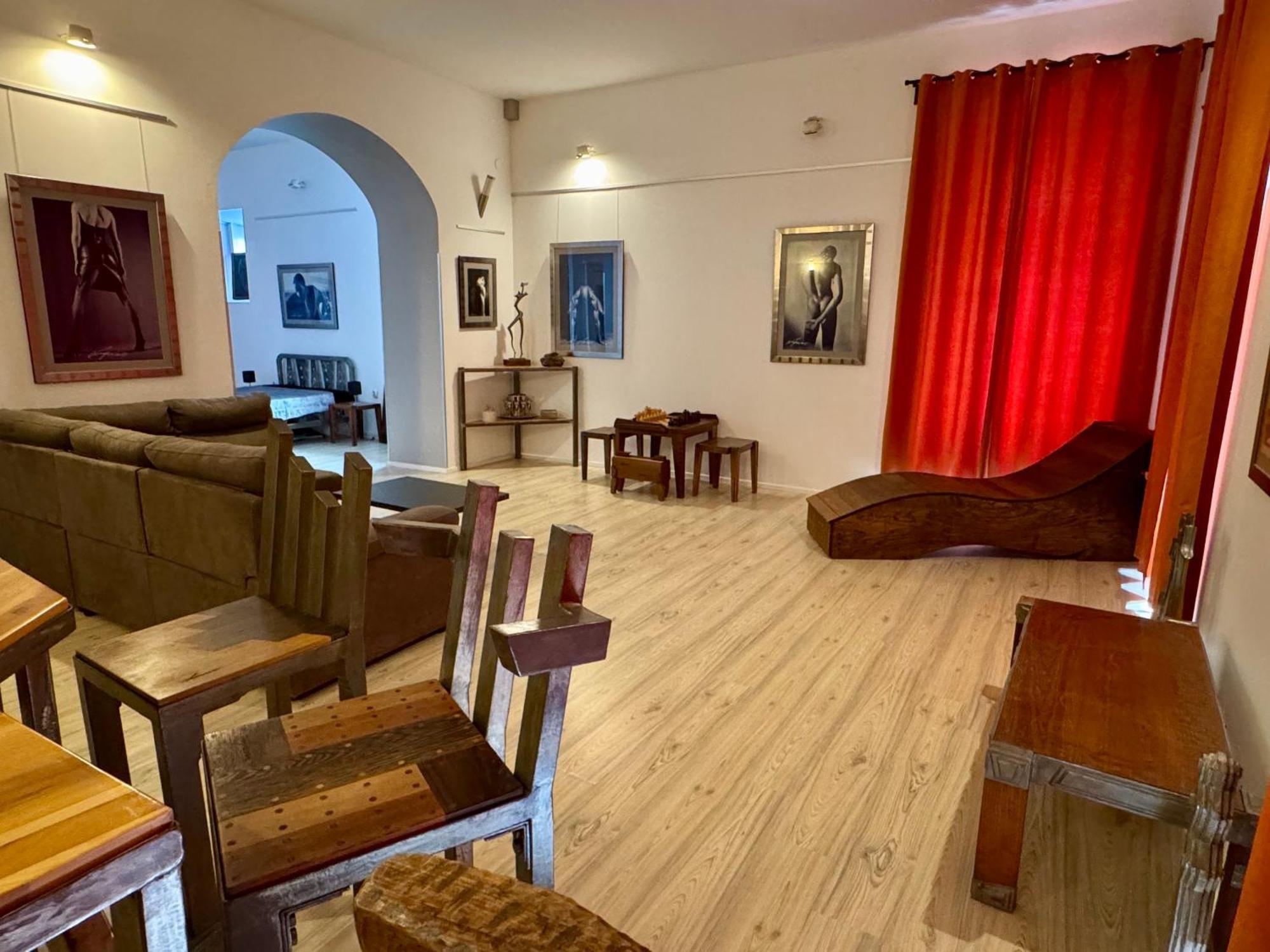 Lupino'S Gallery Apartment - Old Town Zara Esterno foto